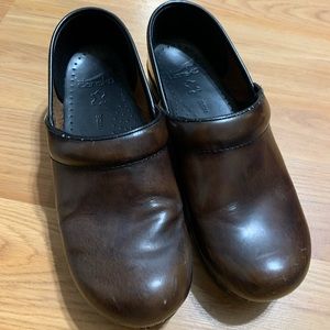 Dansko size 9